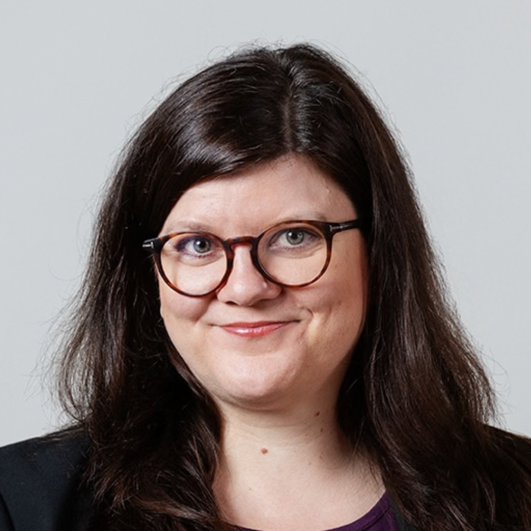 Niina Ilola, toiminnanjohtaja TAKU ry, henkilökuva. Kuvaaja Emma Suominen.